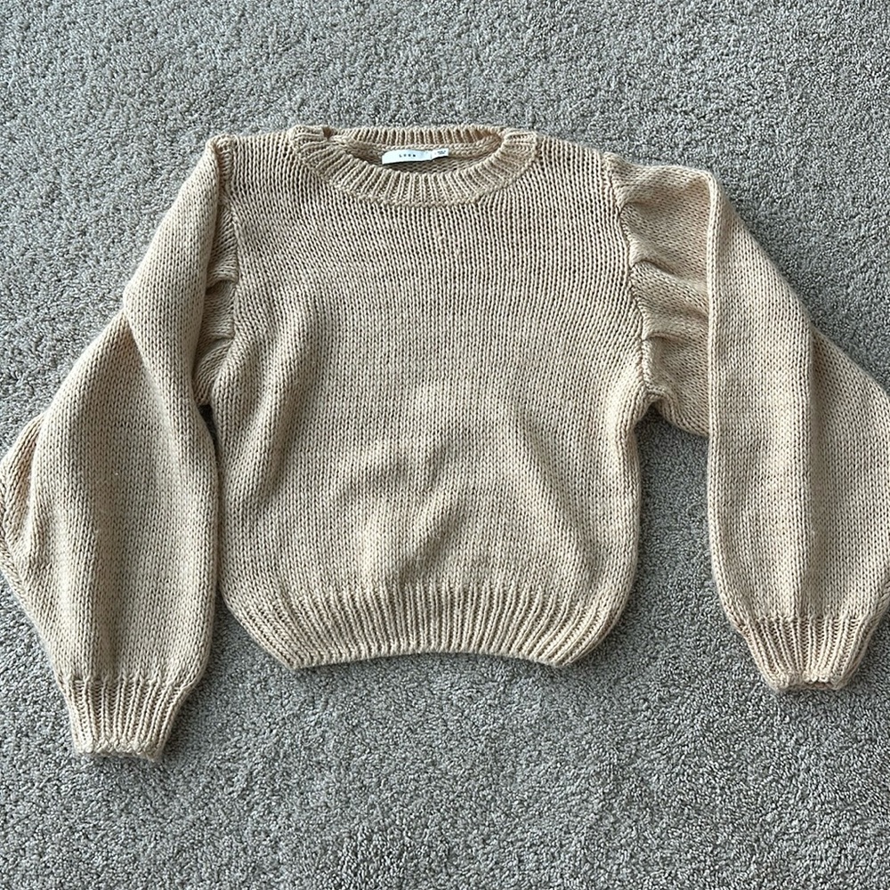 Lush balloon sleeve sweater.